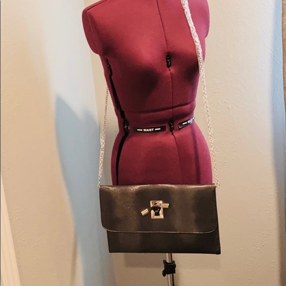 NEW!! Kelly & Katie new cross body purse - Picture 2 of 7